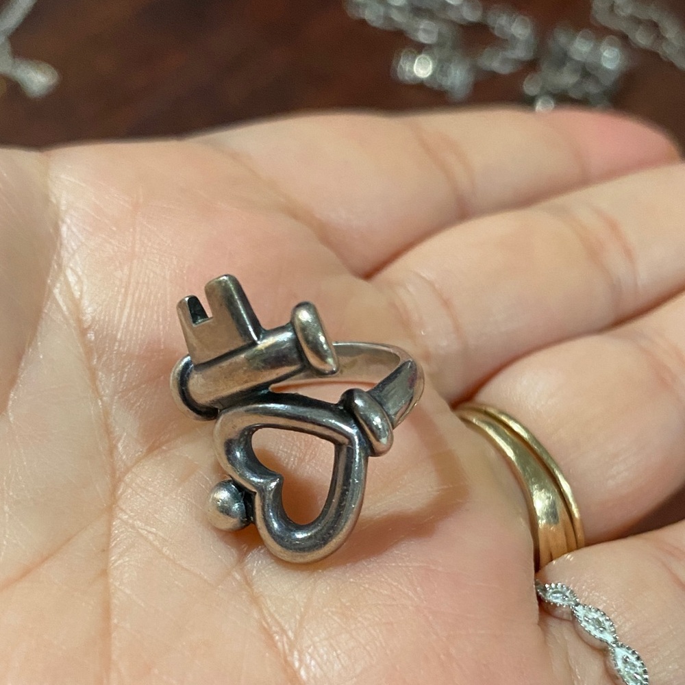 James Avery Silver Heart and Key Ring